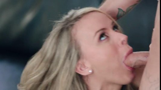 Превью Опытная дамочка любит только жаркий секс и страстное проникновение № 10146