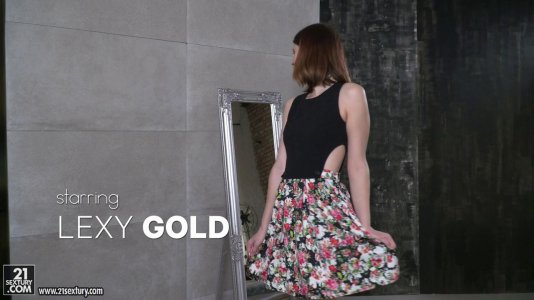 Превью Красотка впервые пробует двойное проникновение с парнем и его другом № 10148