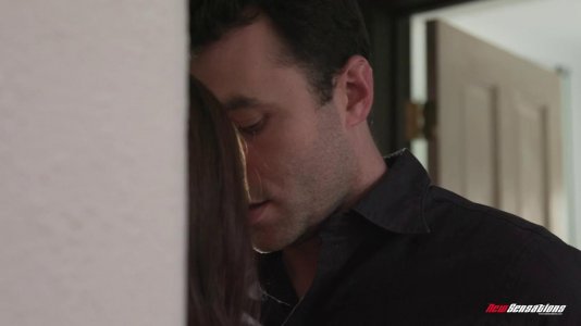 Превью Жаркий секс с сексуальной телочкой закончился камшотом на лицо № 10278