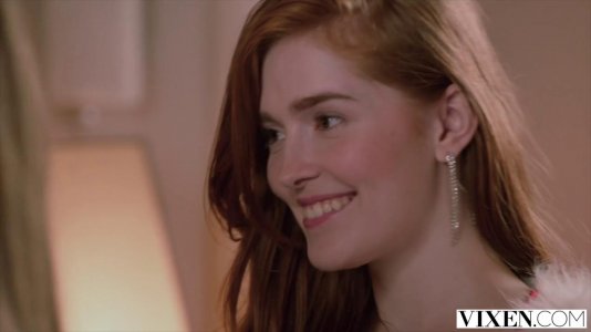 Превью Зрелый мужик дал двум молодым красоткам свой член для отсоса и секса № 10349