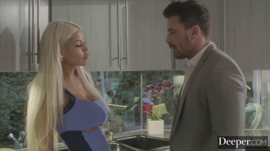 Жена успевает трахаться не только с мужем, но и с любовником