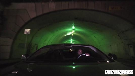 Превью Деловой мужик довел до оргазма двух сексуальных цыпочек № 1053