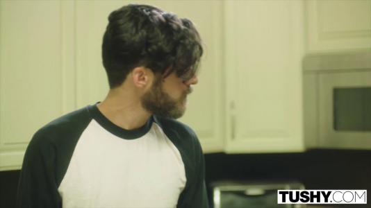 Превью Телка отлизала яйца красавчика и впустила его член в свою киску № 1057