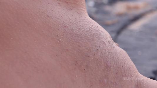 Превью Сексуальная цыпочка засветила свои упругие прелести на камеру № 1095