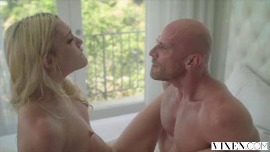 Превью Молодая телка занялась сексом со зрелым и очень опытным мужиком № 1162