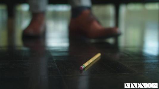 Превью Молодая телка занялась сексом со зрелым и очень опытным мужиком № 1162