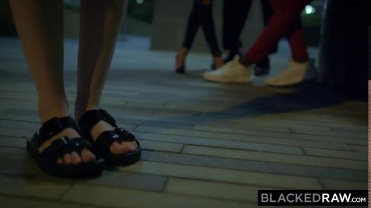 Превью Групповой межрассовый секс закончился для всех оргазмом № 1168