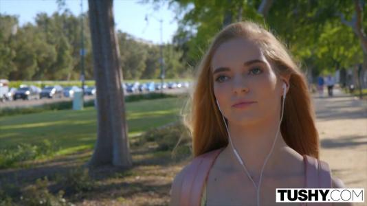 Превью Блондинка любит мастурбацию и жесткий анальный секс с приятелем № 141