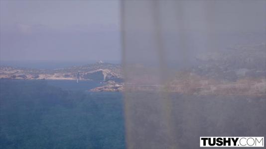 Превью Красотка сосет член лысого мужика и получает крепкий стояк в анал № 1434