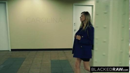 Превью Девка делает горловой минет негру и кончает от жесткого проникновения № 1869