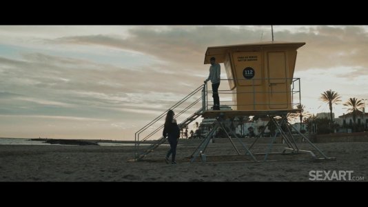 Превью Брюнетка в чулках красиво извивается на стояке приятеля № 19042