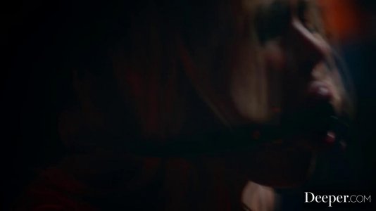 Превью Блонда с маленькими сиськами прыгает на члене нового ухажера № 19044