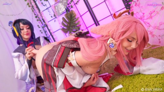 Страстные лесбияночки не прочь попробовать член