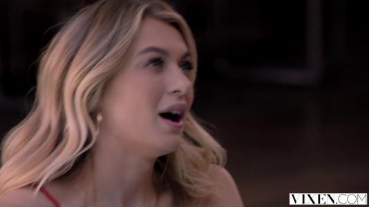 Превью Парень довел до оргазма свою телку и ее лучшую подругу № 1909