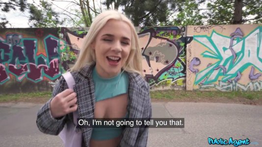 Превью Парень дал денег блондинке и она оседлала его ствол № 19130