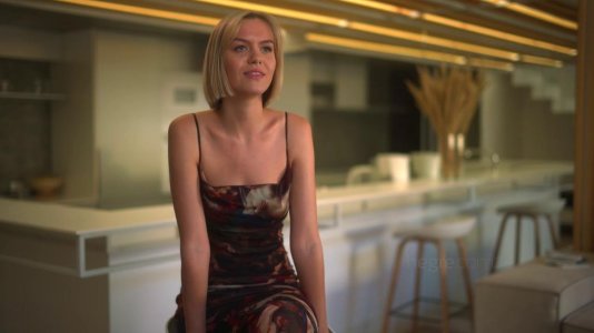 Превью Стройная блондинка любит ласкает свое роскошное тело № 19181