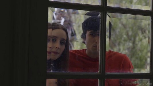 Превью Красотка решила сразу с двумя перепихнуться на диване № 19194