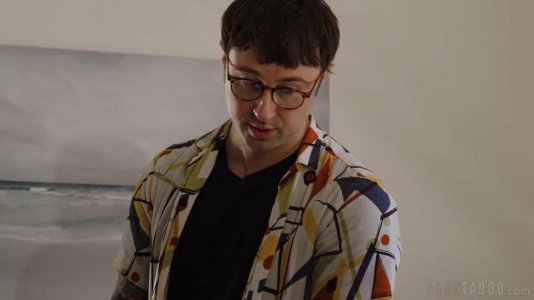 Превью Красотка решила сразу с двумя перепихнуться на диване № 19194