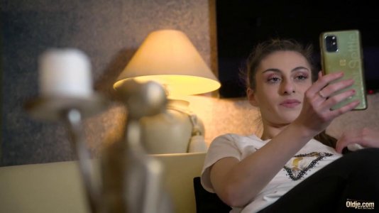 Превью Старик оказалось умеет классно трахаться и делать куни № 19257