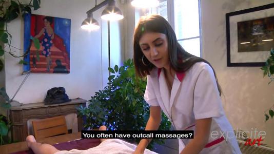 Превью Худая массажистка с аппетитом отсосала большой член симпатичного парня № 243