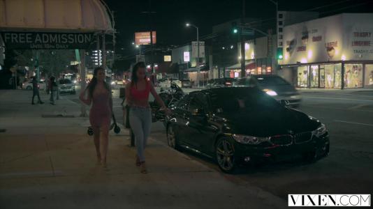 Превью Две девицы от души повеселились на крепком члене своего приятеля № 319