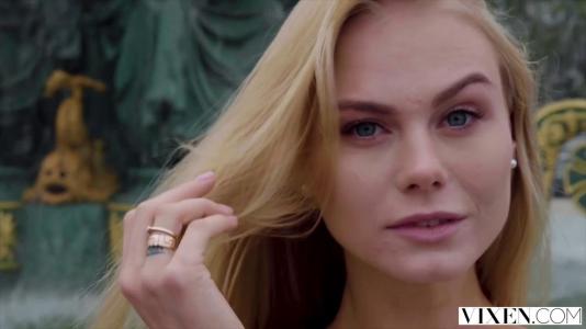 Превью Романтичный секс с очаровательной телкой на свежем воздухе № 478