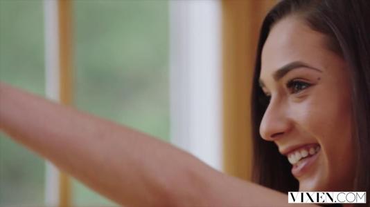 Превью Две развратницы заманили в постель парня с большим членом для секса втроем № 523