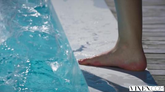 Превью Мужик занялся страстным сексом с любовницей прямо на пляже № 531