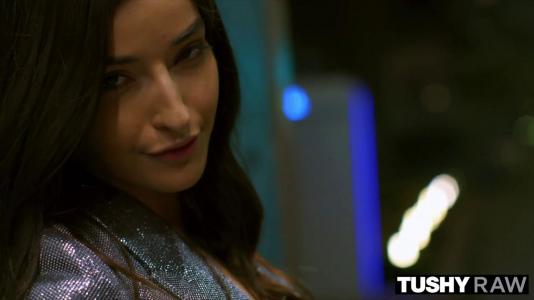 Превью Стройная цыпочка всегда кончает только от анального проникновения № 598