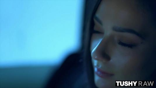 Превью Парень дал отсосать красотке свой мощный член и трахнул ее киску № 619