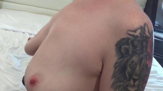 Превью Молодые лесбиянки ласкают сиськи и щелки друг друга нежными ласками № 653