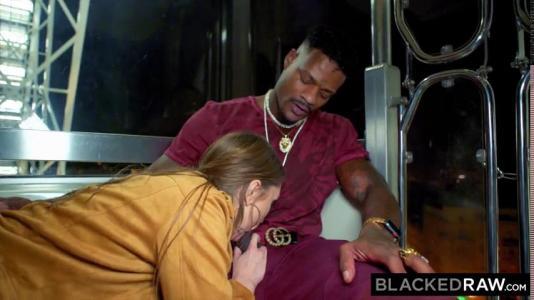 Превью После тусовки телка была готова бесконечно трахаться с негром № 764