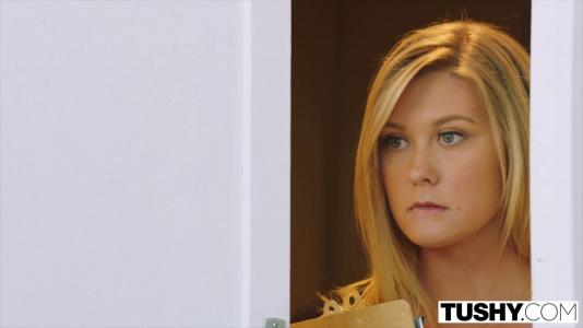 Мамаша учит свою падчерицу, как правильно сосать и трахаться с парнем