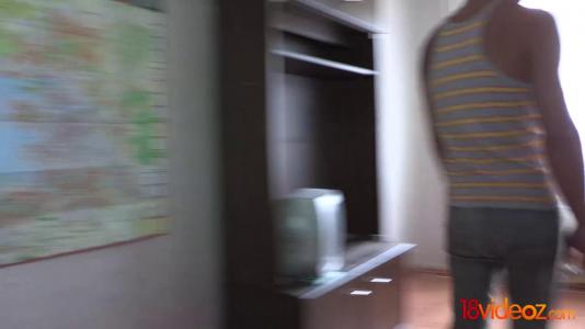 Превью Молодая телка изменяет парню у него на глазах с новым другом № 770