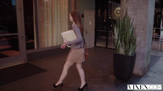 Превью Строгий начальник засадил член симпатичной секретарше в киску № 798