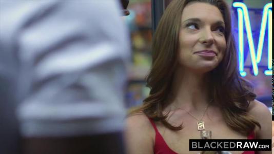 Превью Негр устроил своей новой подруге незабываемо-жаркую ночь № 82