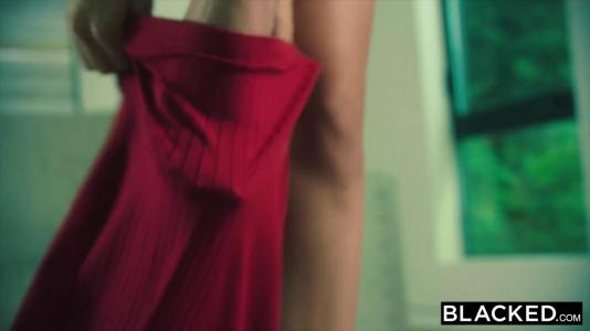 Превью Негры устроили жесткий секс втроем с очаровательной брюнеткой № 962