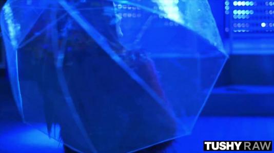 Превью Брюнетка с шикарной попкой стонет и кончает от жесткого анала № 99